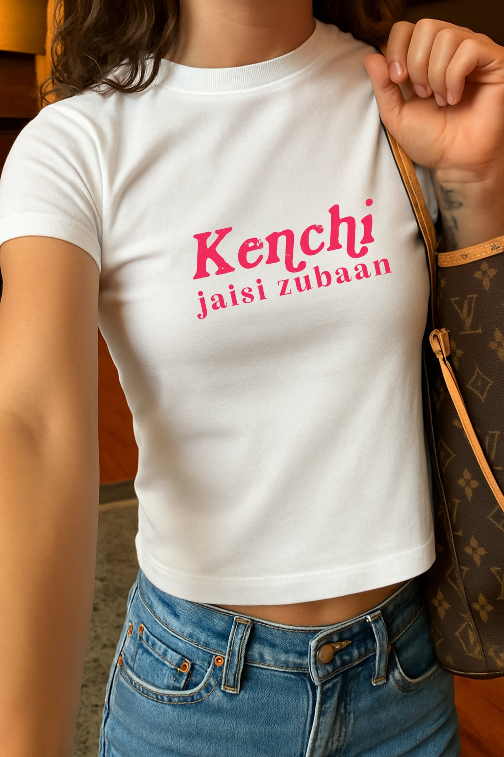 Kenchi Jaise Zubaan Crop Tee